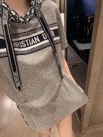 dior迪奥定制字母织带老花拼接连帽短袖短裙套装 款号 25670605790 颜色 蓝色 灰色 白色 尺码 Sml s码80-95斤 m码95-110斤 l码
