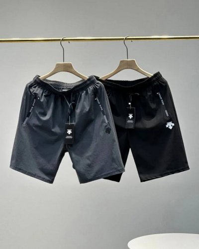 上新 冰感 透气 冰爽 弹力180G超轻薄透气弹力速干冰爽 迪桑特加夏季男子速干轻薄弹力冰爽透气运动健身商务休闲五分 短裤！ 休闲运动风，时尚大气上档次！功能性
