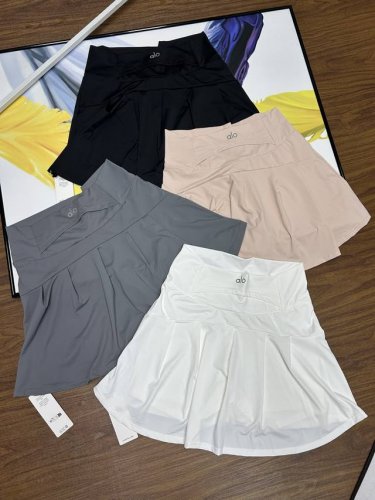 小红书女神网球裙推荐-Alo Yoga冰丝运动短裙夏季女新款网球裙防走光瑜伽速干高腰防晒裙 面料:88%锦纶+12%氨纶 运动瑜伽短裙裸感亲肤不闷热 经典A字版