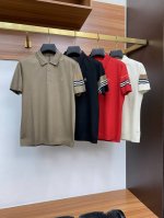 巴宝莉 2025新款男士翻领polot恤衫短袖 进口面料呈现。轻盈柔软的面料经过成衣染色，营造出优雅纹理，原版定制 进口纱线色染 定制罗纹领口 一体定制罗纹 经