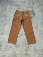 K020 Carhartt Wip卡哈伐木工日系工装风牛仔裤 定制原版Logo扣，Ykk拉链门襟，顺滑易拉！ 很多位置都有套结加固，车工扎实！ 整体剪裁采用了立