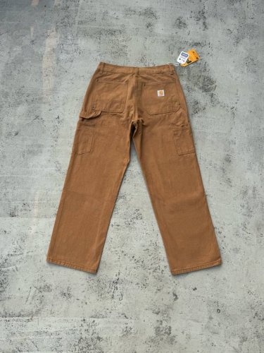 K020 Carhartt Wip卡哈伐木工日系工装风牛仔裤 定制原版Logo扣，Ykk拉链门襟，顺滑易拉！ 很多位置都有套结加固，车工扎实！ 整体剪裁采用了立