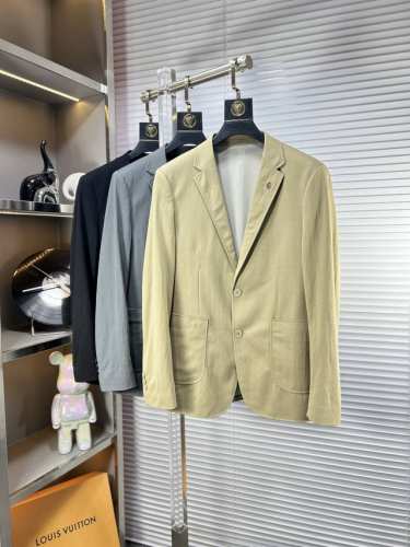 p380 monc*蒙口 Ss25早春新款西服男士单西外套。采用客供高密度精材质面料，软糯亲肤，抗皱立挺有型，品牌字母Logo，满满的时尚感；适合多种穿搭风格；