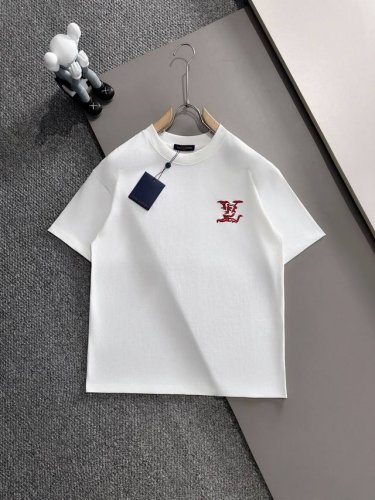 Louis Vuitton* 2025春夏款上新 原高版本 驴家Lv 面料采用270克高密度纯棉 不变形 不缩水 工艺介绍： 走秀款 个性Logo前后万针百灵达