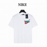 nike 胸口耐克篮球彩绘字母印花小标 款号:Nk05 白色 240克重磅小落肩100%棉T恤 Os版型 宽松有型好搭配 采用精梳紧密赛络工艺 面料更耐磨 袖口