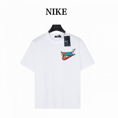 nike 胸口耐克篮球彩绘字母印花小标 款号:Nk05 白色 240克重磅小落肩100%棉T恤 Os版型 宽松有型好搭配 采用精梳紧密赛络工艺 面料更耐磨 袖口