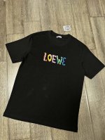 Loewe :短袖T恤 工艺：绣花 颜色：黑色 白色 码数：S~Xl 面料：精梳紧密棉盖棉280G 柔顺手感，做工细致。男女同款宽松版型！
