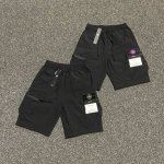 新款工装百搭宽松多口袋拉链速干短裤实拍图！Stone Island 石头岛工装百搭宽松多口袋拉链速干短裤 实拍图！ 面料采用高品质防风防水放紫外线 机能拉链设计