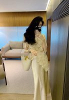 25夏季新款独特立体裁剪水溶花上衣鱼尾半裙套装法式高级气质美人感 小细节很显气质 完全不挑身材的版型 融入新式的服装结构让人眼前一亮的感觉即实穿又很洋气 Sml