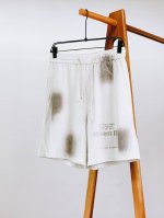 maison Margiela Mm6 马丁马吉拉 2025Ss春夏新品 限定款休闲短裤，以排山倒海之势成为搜索率最高、关注度最高，明星潮人们最爱的新宠。各种机