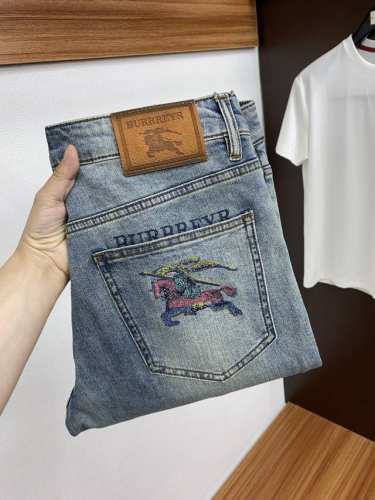 P250 巴宝莉 2025Ss早春 新品 原单男士水洗牛仔裤纯血统品 每季必出的类型，无需质疑的热卖王牌单品，符合四季最佳的搭配色号 整体的风格延续了Slp的基