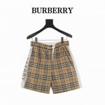 burberry 巴宝莉 侧边字母格纹沙滩短裤 面料原版定制 功能性斜纹面料 成衣百分百定位对条对格 非常耗时废料 密度手感和原版达到一致 松紧腰搭配 轻松调节