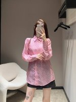 Chane*25Ss春夏新款 甜美度假风波点长袖衬衫丨独家高版出品！光泽柔和，手感柔软润滑，轻盈而不透，质感满满。版型微宽松，巧妙地修饰身材，飘逸自然垂坠感，充