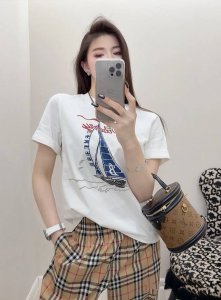 bur巴宝莉！专柜款！胸前帆船字母Logo图案印花圆领丝光棉短袖T恤！三标齐全！码数S M L，现货发！ M码胸围96衣长59