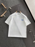 Cd 2025Ss春夏最新款圆领时尚短袖T恤，官网同步，专柜纯棉面料！贴肤舒适，耐看又好穿，经典简约Logo设计，原厂工艺一丝不苟，型男必备单品 码数M-Xxl