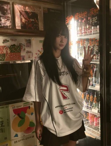 Lulu 露露美式复古球衣风T恤男女同款夏季速干网眼透气五分半袖骑行机车服短袖 ~采用印花结合刺绣工艺 ~面料透气网孔面料 舒适冰凉 颜色 白色 L Xl Xx