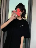 Nike 耐克玩偶兔短袖半袖T恤 采用230G双纱100%精梳纯棉面料 螺纹定织定染无色差！采用过肩拉条工艺，百洗不变形！ -采用高端印花，百洗不开裂！ 上身舒