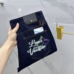 Lv 路易威登 秋冬新款原单狠货牛仔裤，小直脚裤型 超级有范，原单定制洗水 极品超级耐看 原版五金辅料开模！久洗不褪色不变形 潮流百搭 A10M 码数：30-3