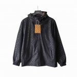 实拍细节图+尺码表 Louis Vuitton 路易威登Lv满印提花暗纹连帽外套冲锋衣 定织定染提花面料聚酯纤维材质上身柔软舒适 原版购入面料 内胆 均为原版定