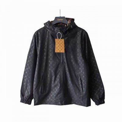 实拍细节图+尺码表 Louis Vuitton 路易威登Lv满印提花暗纹连帽外套冲锋衣 定织定染提花面料聚酯纤维材质上身柔软舒适 原版购入面料 内胆 均为原版定