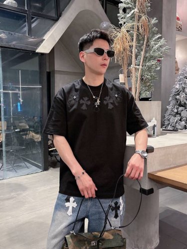 高品质] Chrome Hearts 克罗心 新款首发最新款短袖圆领T恤 高端订制 设计前卫时尚 品牌Logo前后幅采用十万针刺绣重工艺设计 高端定制面料.手感