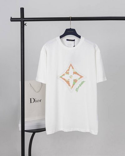 顶级版本.官网品质 Louis Vuitton*路易威登 Lv 四叶草花卉3D短袖T恤 采用原板独家定制260克32支双莎纯棉面料 质感非常柔软舒服 100%区