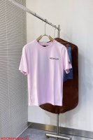 L141 Momoncler X藤原浩联名系列圆领短袖T恤，25春夏新款纯棉Tee，今年最火热的藤原浩联名系列。高能实穿款，高克重定制纯棉布，面料柔软舒适，全新