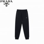 prada 普拉达 24Fw 红色织带纯棉长裤 客供定制的进口毛圈棉材质，进口纯棉拉链装饰嵌布，舒适透气， 摸着面料质感肉实，肌里感清晰可见，有净重感，全身极致
