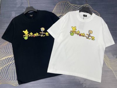 上新 Fendi芬迪2025春夏新款印花字母Logo圆领短袖T恤 高版本高版本 280克精棉面料 全网独家首发 百搭款细节处理完美 进口印花Logo工艺 十分精