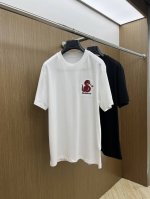新品 Lulu Ss独家专供春季新款迪奥时尚休闲圆领短袖，阔版高密度纯棉面料，高级密针刺绣、高端欧版原单T恤，潮流时尚休闲半袖 透气舒适度高，细节无可挑剔，品牌