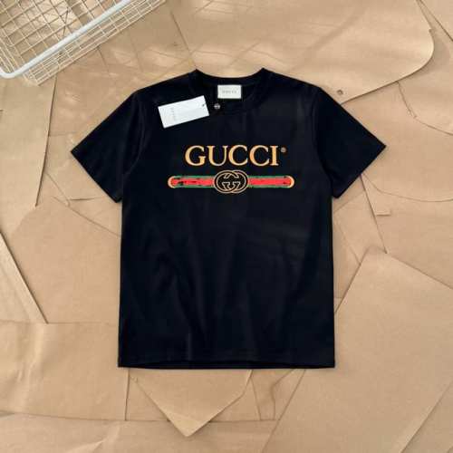 Gucci古驰古铜色腰带Logo短袖T恤-由于厂里套现，帮忙成本价出一批高品质短袖 -绝对的高品质低价格p，退货率极低！ -采用原版280G %纯棉面料 柔软舒