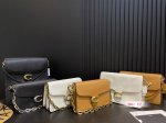 小号 大号 配折叠礼盒 蔻驰 Chain Tabby 新品 Tabby家族新成员泰酷啦！ 兼具了经典Tabby的挺阔， 又有Softtabby 的柔软舒适 三条
