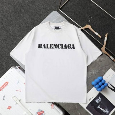 上新 顶级复刻 高端定制 Balenciaga 巴黎世家 新款泼墨字母Logo印花短袖袖T恤 款号：68244 颜色：黑色 灰色 购入原版开模打造，全套定制辅料