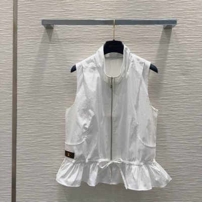 louis Vuitton Lv 驴家定制金属字母老花皮标装饰下摆收褶拉链立领马甲上衣 款号：2567 5202 颜色：黑色 白色 尺码：Sml S码80-95