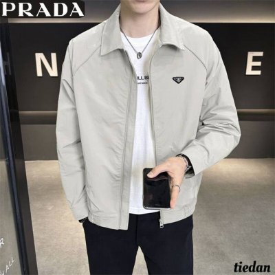 180普拉达Prada春季新款，男士翻领高品质原版面料外套，立领帅气工装夹克衫，百搭潮流外套上衣！ 颜色:黑色，卡其绿，米灰色 尺码:M-4Xl
