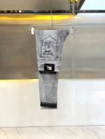 主推.长期有货 巴宝莉 高品质 2025官网高端新品原单少数帅爆牛仔裤，百分百原单 百搭神器！今年最新流行的风格设计款式，采用进口棉花制作成的单宁布，上身舒适，
