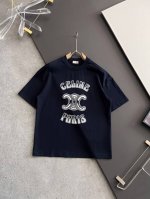Celine 赛琳 25Ss夏季新款圆领短袖T恤！270克重磅高端纯棉面料，手感质感都极完美！修身裁剪设计干净利落！时尚又好看！走线做工非常精致！版型效果超赞！