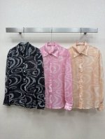 25Ss Chane *夏季沙滩 系列新款 小香风糖果色印花衬衫 高级定制透纱棉感面料 面料质感超赞 翻领单排扣前短后长的设计 双C印花点缀 可甜可盐的减龄单品