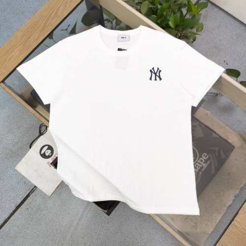 上新 款号：Tx118 2025夏季新款Mlb洋基Ny棒球狗图案Logo字母印花休闲情侣圆领短袖T恤，独一无二的活性环保面料染色，面料采用230克重的纯棉爽滑面