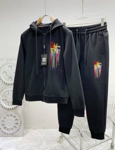 纪梵希 顶级版本 2025早春新款男士拉链卫衣套装卫裤 商务休闲款 重在面料 婴儿肌肤般的柔滑 客供定织料 入手便知极具柔滑面料 手感柔软亲肤 上身挺括有型 表
