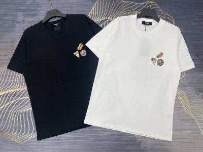 上新 Fendi芬迪2025春夏新款刺绣字母Logo圆领短袖T恤 高版本高版本 280克精棉面料 全网独家首发 百搭款细节处理完美 进口高密度刺绣Logo工艺