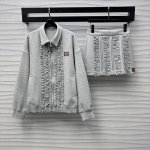 P350 P250Miumi*2025新品上架 褶皱花边夹克短裙套装 定制Yb进口斜纹全棉材质 克重全棉 质感十足 沿用前襟多层褶皱工艺处理 短裙前片满铺呼应