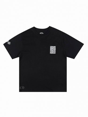 高版本Chrome Hearts 克罗心 经典元素Logo印花短袖！胸口口袋，面料使用 克40支全棉双纱面料，纹路清晰可见，质感柔软细腻光滑，垂感十足！有一定厚