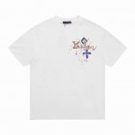 上新 Louis Vuitton路易25Ss新款印花棉质短袖T恤 本款棉质T 恤铺陈全幅 Damier Monogram 图案，将袖珍 Monogram元素融入