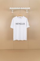 挂拍图 顶级版本 Moncler 蒙口新款标志性字母Logo立体压胶 Logo手臂口袋 Moncler标识 仿佛艺术家的灵魂印记 辨识度拉满 低调中蕴含着无尽的