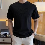 Lv- 2025Ss蛇年贺岁款春夏精品短袖T恤 官网同步 高端品质 定制顶级长绒棉面料，顶级大厂1:1制作，时尚大牌重工艺Logo设计，手感柔软细腻 穿着亲肤舒