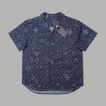 路易 Lv 25Ss早春新款牛仔马甲短袖 轻奢主义 男女日常通勤穿搭必备单品 正确版本 随意对比 详细特征 重工款提花深蓝色洗水牛仔面料 定制金属贝壳刻字纽扣