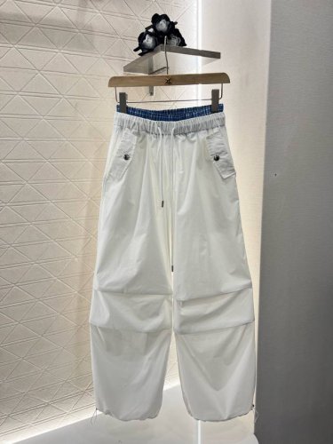 17682# miumi*新品 格子拼接抽绳工装长裤 定制Yb斜纹全棉材质 质感柔软亲肤 垂感更强 品相高级 高腰直筒阔腿长裤 腰间折边拼接浅蓝白格纹 增加层次