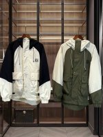 顶级新品外套！ 人气爆款！Loewe 罗意威专柜新品双拼连帽外套！恒隆在售万元级，款号：1001 罗意威家今年最新锦纶面料，表层做了柔肤处理，摸起来特别细腻舒服