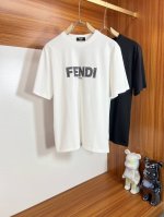 fendi** 2025年春夏新品上新 三标齐全 圆领短袖T恤 好货不用过多介绍 看细节 专柜码数：M-Xxxl 175 140建议L